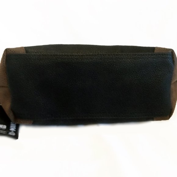Manscaped "The Shed" Men's Travel PU Leather Black/Brown Accessories Bag-NWT - Picture 5 of 13